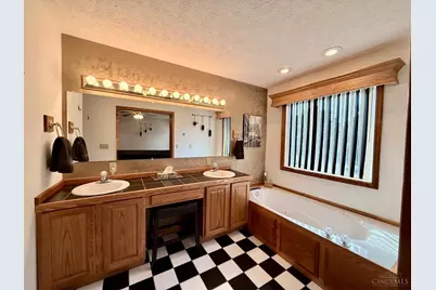6821 Cincinnati Dayton Road, Liberty Township, OH 45044 - Photo 38