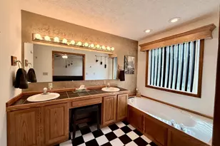 6821 Cincinnati Dayton Rd, Liberty Township, OH 45044 - Photo 38