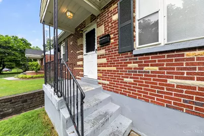 218 Ridgeway Road, Cincinnati, OH 45216 - Photo 2
