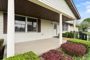 47 Lawnview Dr, Wilmington, OH 45177 - Photo 2