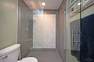 2200 Victory Pkwy, Cincinnati, OH 45206 - Photo 24