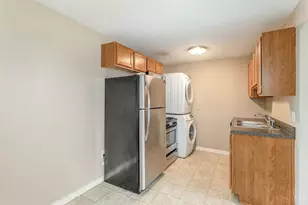 421 Oregon St, Cincinnati, OH 45202 - Photo 6