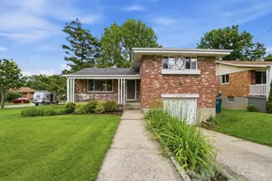 6023 Wayside Ct, Cincinnati, OH 45230 - Photo 2