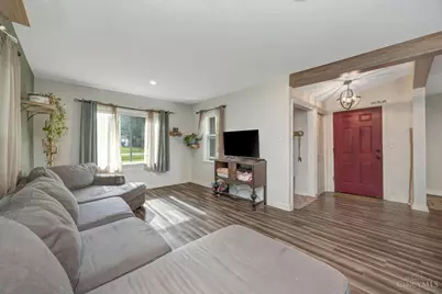 2118 Wellington Road, Middletown, OH 45044 - Photo 2