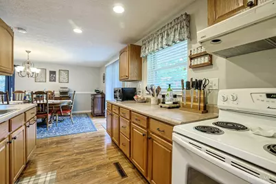 877 Tivoli Lane, Springdale, OH 45246 - Photo 16