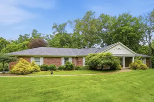 4 Beechurst Woods Ln, Green Township, OH 45233 - Photo 1
