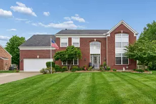 1551 Hunt Club Dr, Miami Township, OH 45150 - Photo 2