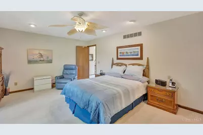 3170 Lakepointe Court #34, Cincinnati, OH 45248 - Photo 24