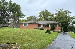2451 Hunt Rd, Reading, OH 45215 - Photo 2