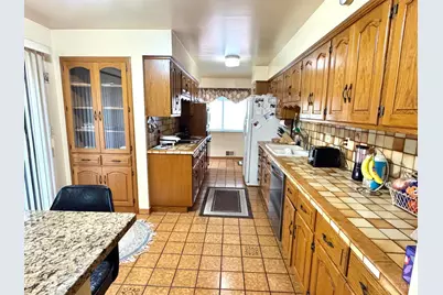 2451 Hunt Road, Reading, OH 45215 - Photo 24