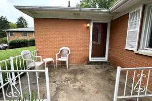 2451 Hunt Rd, Reading, OH 45215 - Photo 6