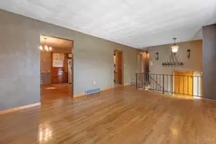 903 Dunaway St, Miamisburg, OH 45342 - Photo 2