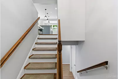 11662 Sharonwoods Court, Cincinnati, OH 45241 - Photo 4