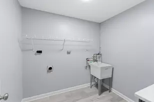 11662 Sharonwoods Ct, Cincinnati, OH 45241 - Photo 38