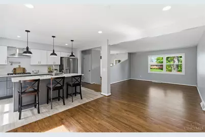 11662 Sharonwoods Court, Cincinnati, OH 45241 - Photo 8