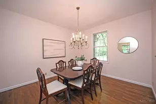 913 Bilamy Ct, Springfield Township, OH 45224 - Photo 6