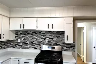 1612 Hunt Rd, Reading, OH 45215 - Photo 10