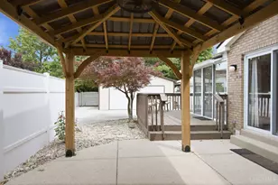 7694 Kennesaw Dr, West Chester, OH 45069 - Photo 54
