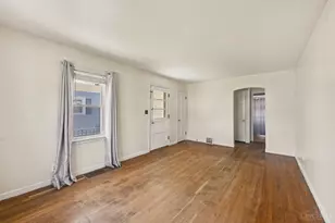 2302 Woodburn Ave, Middletown, OH 45042 - Photo 2