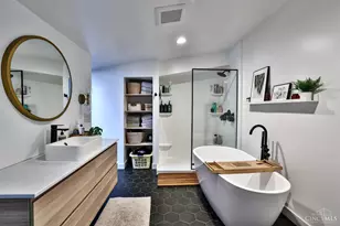 2171 Sohn St, Cincinnati, OH 45219 - Photo 26