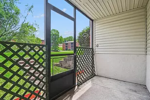 5461 Asbury Lake Dr, Green Township, OH 45247 - Photo 14