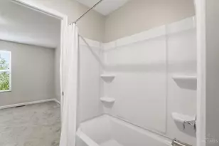2063 E Seymour Ave, Cincinnati, OH 45237 - Photo 38