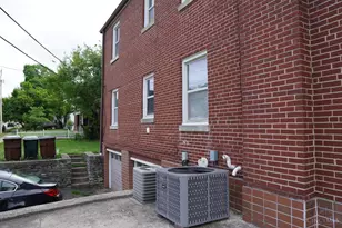 2345 Losantiville Ave, Golf Manor, OH 45237 - Photo 6