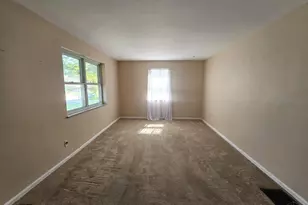 1725 Norcol Ln, Cincinnati, OH 45231 - Photo 8