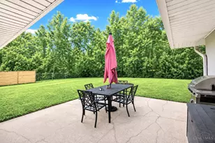 562 Rancho Ln, Union Township, OH 45244 - Photo 18