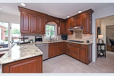 6453 Oldbarn Court, Madeira, OH 45243 - Photo 14