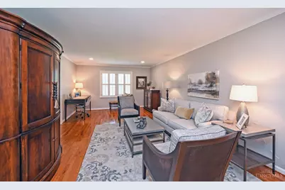 6453 Oldbarn Court, Madeira, OH 45243 - Photo 8