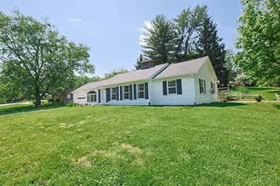 1777 N Staunton Dr, Fairfield, OH 45014 - Photo 2