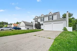 935 Saffron Ln, Miami Township, OH 45150 - Photo 2