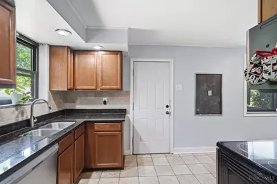 5642 Surrey Avenue, Green Township, OH 45248 - Photo 10