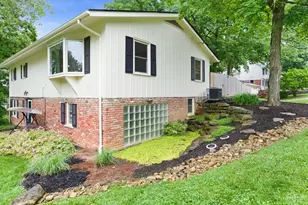1204 Forest Ct, Wyoming, OH 45215 - Photo 12