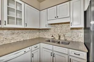 9120 Dominion Cir, Symmes Township, OH 45249 - Photo 10