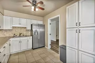 9120 Dominion Cir, Symmes Township, OH 45249 - Photo 8