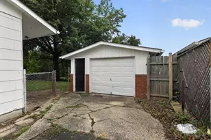 9570 Pippin Rd, Colerain Township, OH 45231 - Photo 16