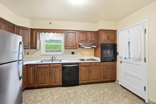 6262 Betts, Springfield Township, OH 45224 - Photo 10