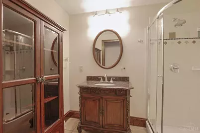 115 E Mills Avenue, Wyoming, OH 45215 - Photo 38