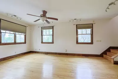 115 E Mills Avenue, Wyoming, OH 45215 - Photo 10