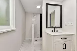 1382 Lela Ln, Miami Township, OH 45150 - Photo 22