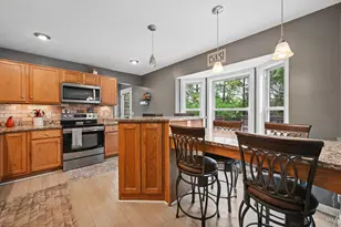 8592 Sunmont Dr, Anderson Township, OH 45255 - Photo 12