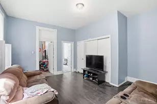 2238 Flora St, Cincinnati, OH 45219 - Photo 2