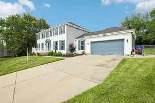 247 Heathrow Ct, Hamilton, OH 45013 - Photo 2