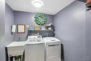 247 Heathrow Ct, Hamilton, OH 45013 - Photo 26