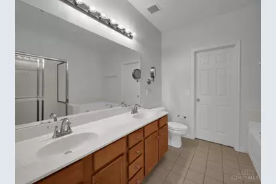 955 Crossing Pointe #8E, Cincinnati, OH 45231 - Photo 18