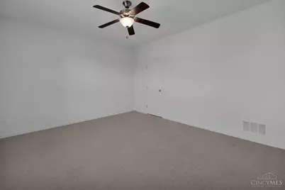 955 Crossing Pointe #8E, Cincinnati, OH 45231 - Photo 16