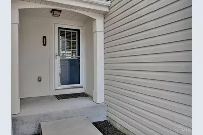 955 Crossing Pointe #8E, Cincinnati, OH 45231 - Photo 4