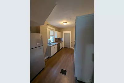 2404 Highland Avenue, Cincinnati, OH 45219 - Photo 8